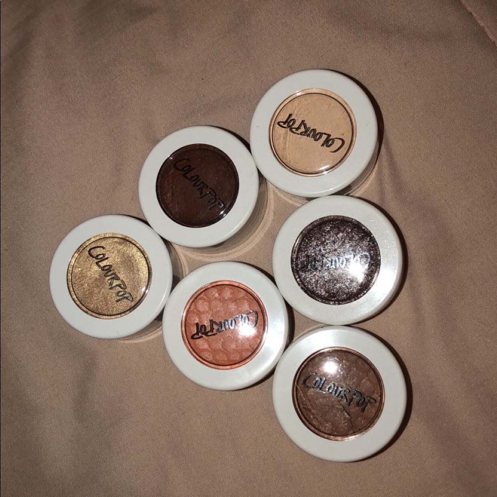 Single eyeshadows